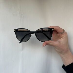 Like new Versace sunglasses